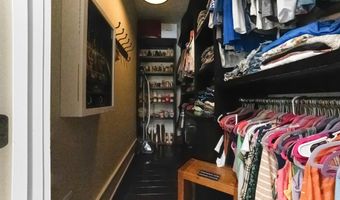 87 Ball Park St, Allen, KY 41601