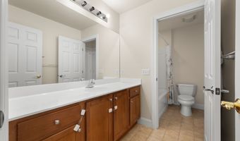 19 Mill Rd 19, Danbury, CT 06810