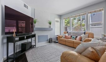 6590 Daylily Dr, Carlsbad, CA 92011