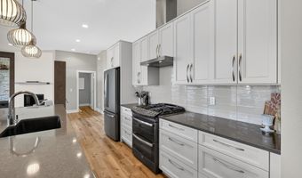 1053 Aaron Ct, Adel, IA 50003