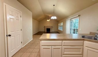 2 Radcliffe Dr, Bella Vista, AR 72714