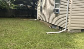 520 Sheldon St, Algonac, MI 48001