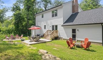 263 Collins Rd, Hopkinton, RI 02804