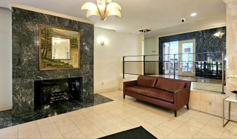 1121 ARLINGTON Blvd 525, Arlington, VA 22209