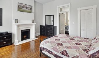 418 E Waldburg St A & B, Savannah, GA 31401