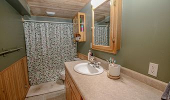 1712 Cranberry Ln NE, Alexandria, MN 56308