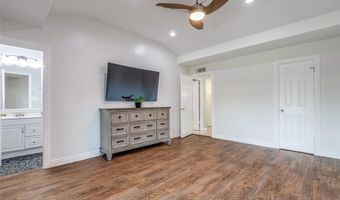 5569 Ragan Dr, The Colony, TX 75056