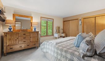 129 Woodbury, Blakeslee, PA 18610