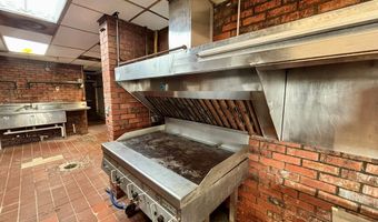 210 W Calhoun St, Bruce, MS 38915