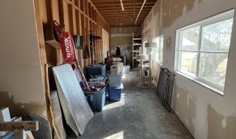 27230 S COYOTE Trl, Congress, AZ 85332