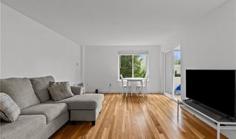 401 Bellevue Ave 214, Newport, RI 02840