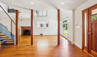9819 PARKWOOD Dr, Bethesda, MD 20814