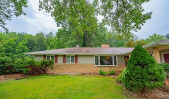 5241 Dommers Dr, Fitchburg, WI 53711