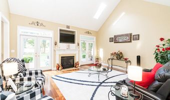 1403 River Pointe Dr, Albany, GA 31701