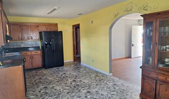 37 Faison St, Baxley, GA 31513