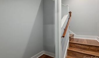 63 Beverly Rd W, Asheville, NC 28806