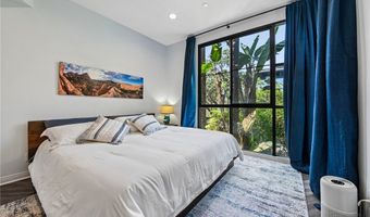 12000 Goshen Ave 203, Los Angeles, CA 90049