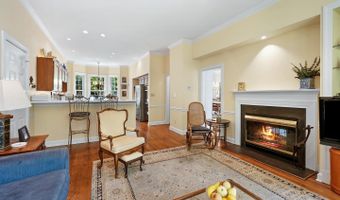 9209 TOWN GATE Ln, Bethesda, MD 20817