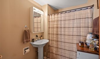1207 Emma Ave, Des Moines, IA 50315