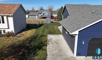 804 E Maywood St, Brandon, SD 57005