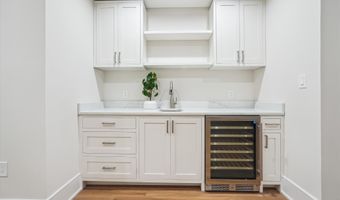 6508 CALLANDER Dr, Bethesda, MD 20817
