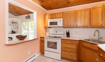 2 Grand St, Alloway, NJ 07422