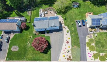 79 Strawberry Hill Rd, Bristol, CT 06010