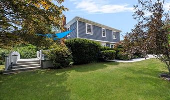 9 Foster St, Barrington, RI 02806