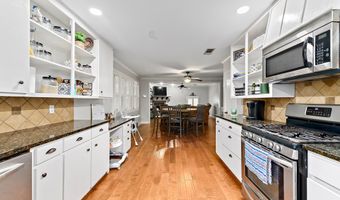 303 Lakeview Dr, Andalusia, AL 36420