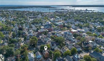 17 Lincoln St, Newport, RI 02840