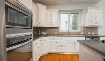 4417 N 141st St, Basehor, KS 66007