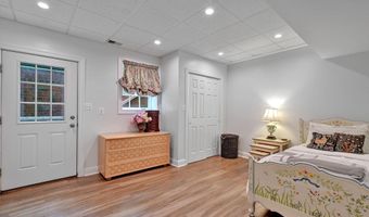 6907 BRADLEY Blvd, Bethesda, MD 20817