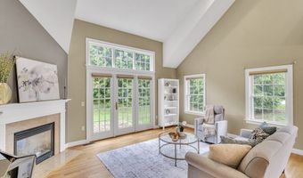 1 Chase Path 1, Acton, MA 01720