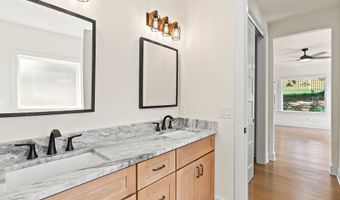 135 Oak Ter, Baldwin, GA 30511