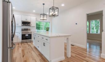 28 Colony Dr, Barnstead, NH 03225