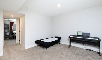 5421 Rowling Dr, Ames, IA 50014