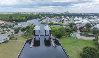 5246 BRIGHTON SHORE Dr, Apollo Beach, FL 33572
