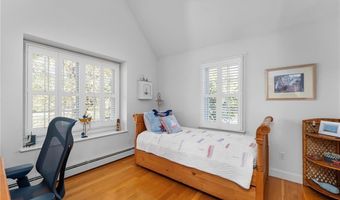 27 W Willow Ln, Charlestown, RI 02813