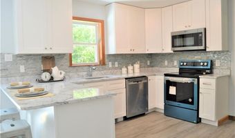 351 Tomaquag Rd, Hopkinton, RI 02804