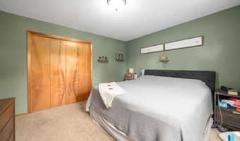 611 E 3Rd St St, Bridgewater, SD 57319