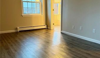 3 Admiralty Dr 3-3, Middletown, RI 02842