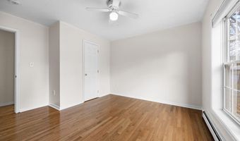 202 Pearl St, Bangor, ME 04401