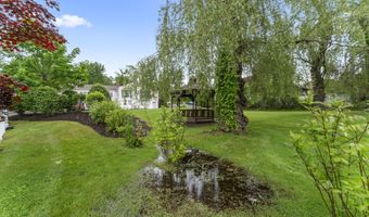 56 Pembroke Rd APT 11, Danbury, CT 06811