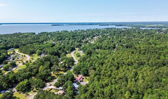 513 Pauline Dr, Bonneau, SC 29431