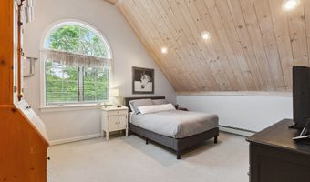 292 Plymouth St, Abington, MA 02351