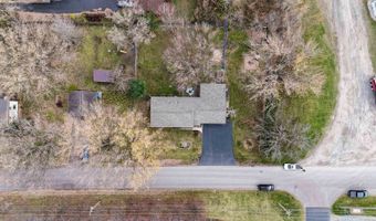 235 School St, Amherst, WI 54406