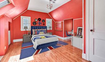 13 Hoyt Rd, Bethel, CT 06801