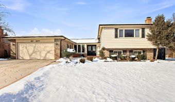 818 RUMPLE Ln, Addison, IL 60101