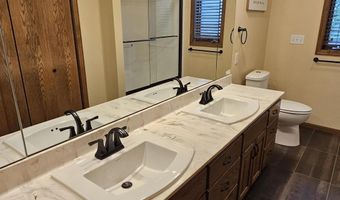 39081 Greenwood Ln, Aberdeen, SD 57401