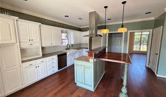 3105 Fairway Dr, Alma, AR 72921